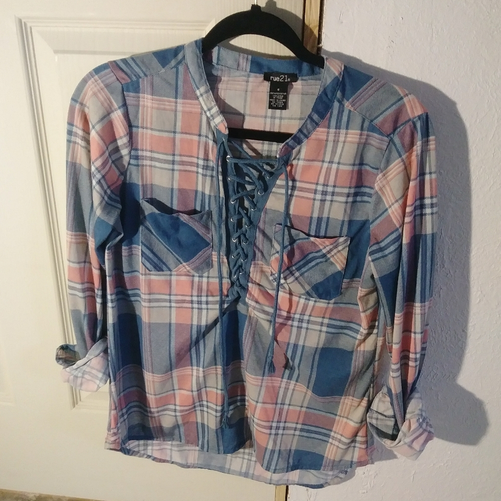 RUE 21 TOP